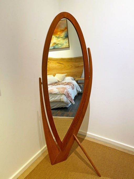 Returning Images Cheval Mirror - Image 3
