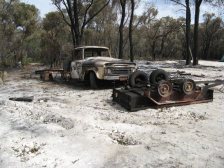 Fire Damege Wedsnday 23 11 2011 Turck And Trailer 001