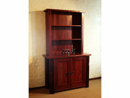 Homestearder Jarrah Hutch