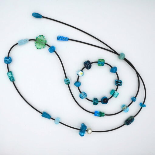 Ehe160 Ehe32 Evelyn Henschke Glass Bead Earrings And Necklace