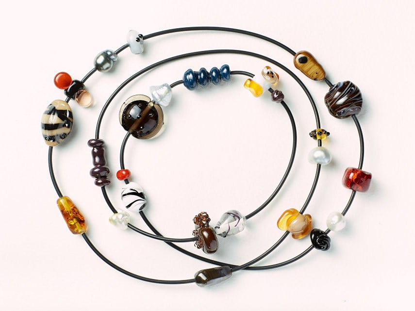 Evelyn Henschke Long Necklace With 5 Pearls Ehe72