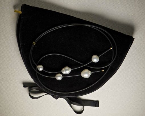 Evelyn Henschke Pearl Lariat 5 Ss Pearls Ehe79On Pouch