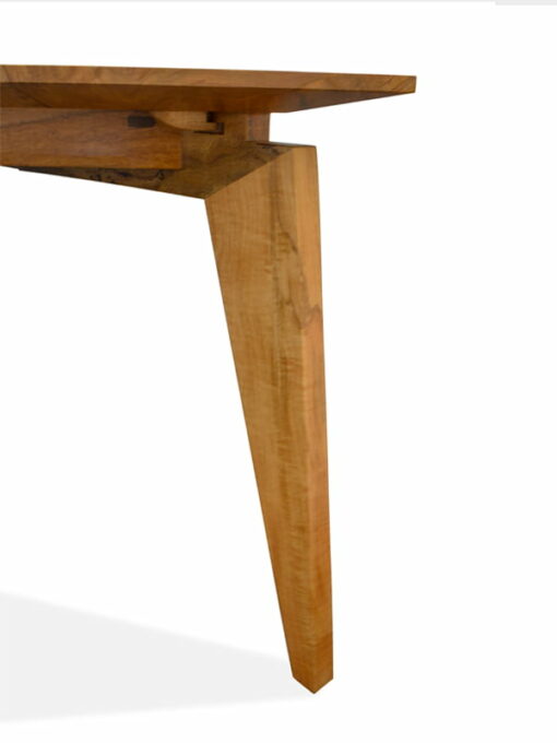 The Stirling Square Dining Table Detail