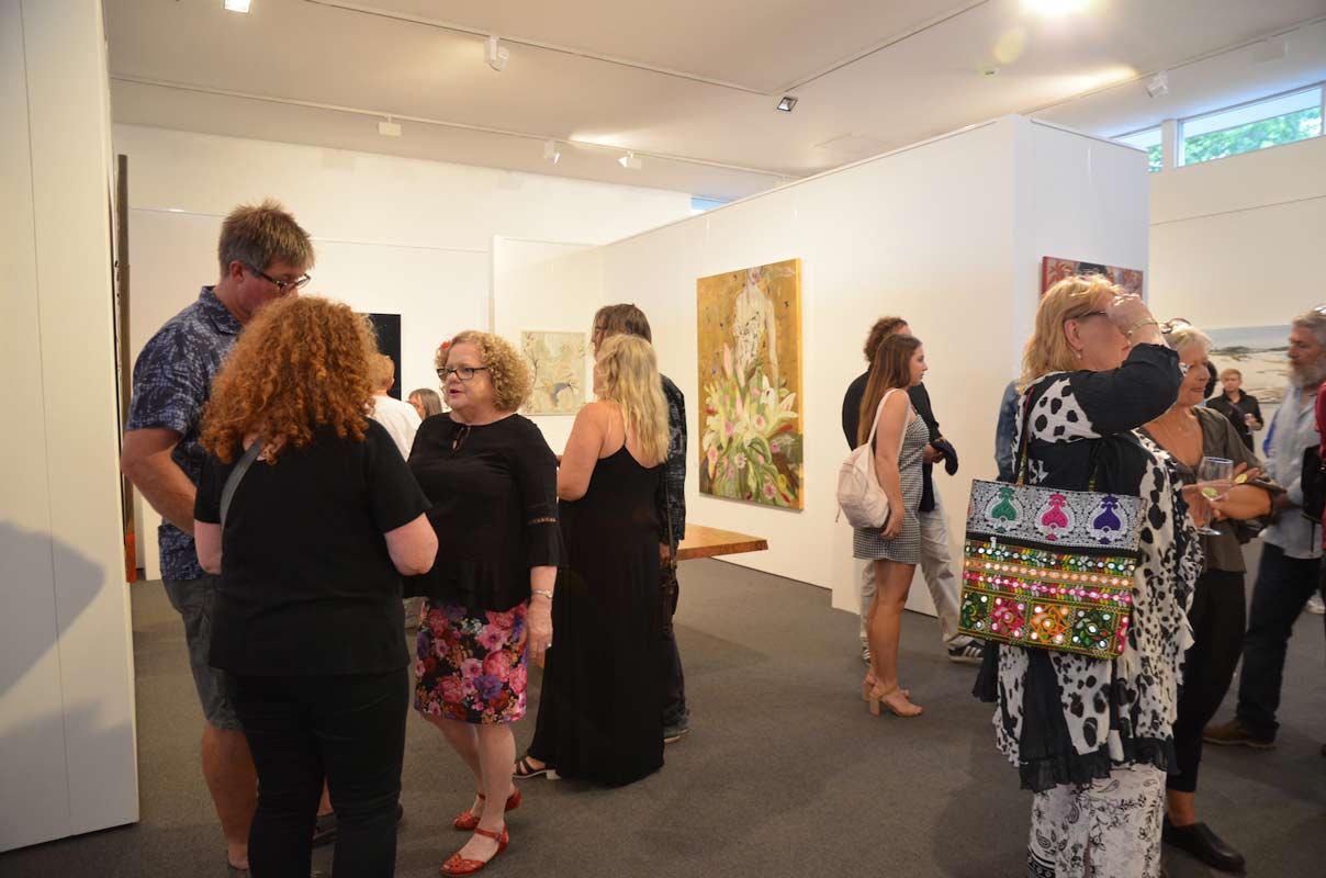 Wendy Arnold Opening Night Photos 2 Wendy Arnold Opening Night Photos 2