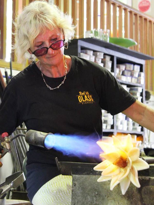 Eileen Gordon Glass Artist In Studio