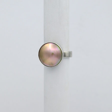 Jane Liddon Pink Tone Abrolhos Pearl Ring Side