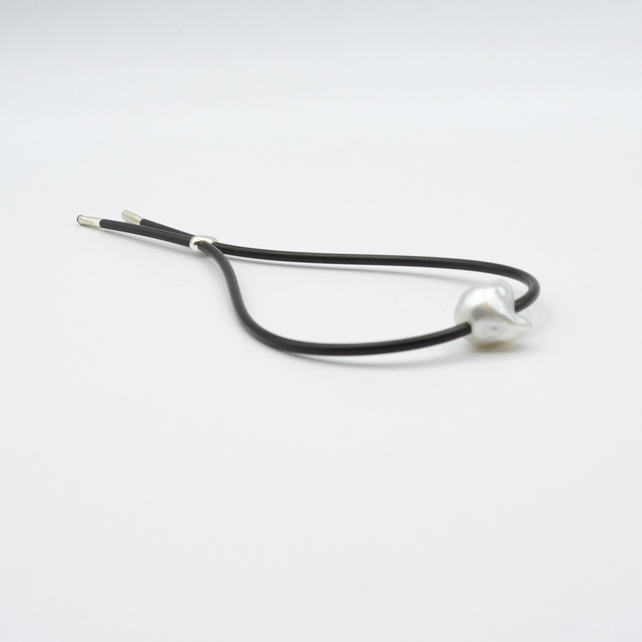 Ehe170 Evelyn Henschke bracelet