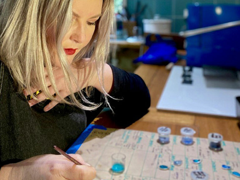 Robyn Clarke Artist – Up Close & Personal